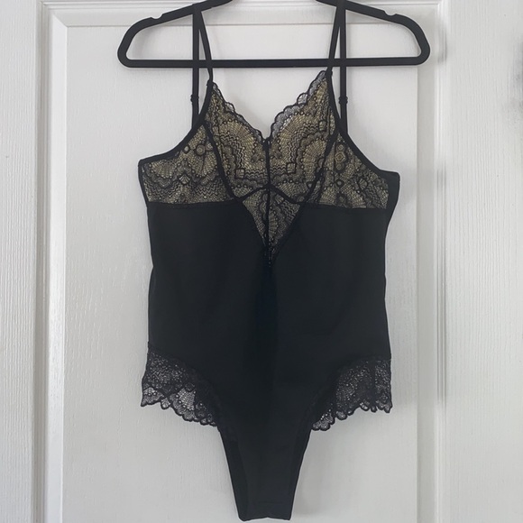 Plus Size Lace bodysuit with adjustable straps Size 4XL - Picture 5 of 14
